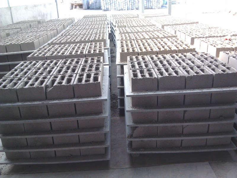 Concrete block pallets